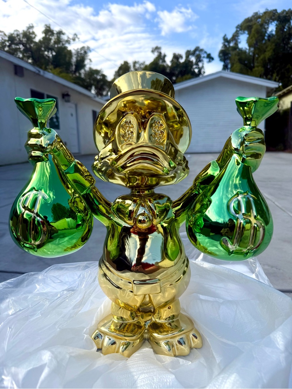 Scrooge McDuck Golden Chrome Figure 40cm 15.8”